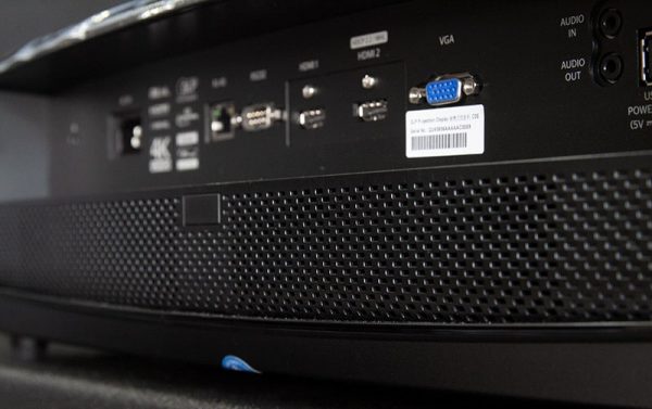 máy chiếu optoma UHD65