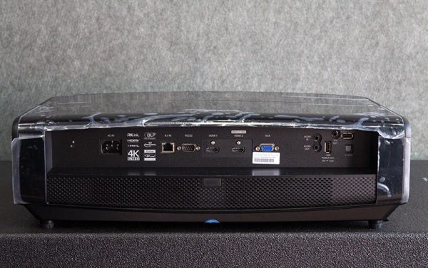 máy chiếu optoma UHD65